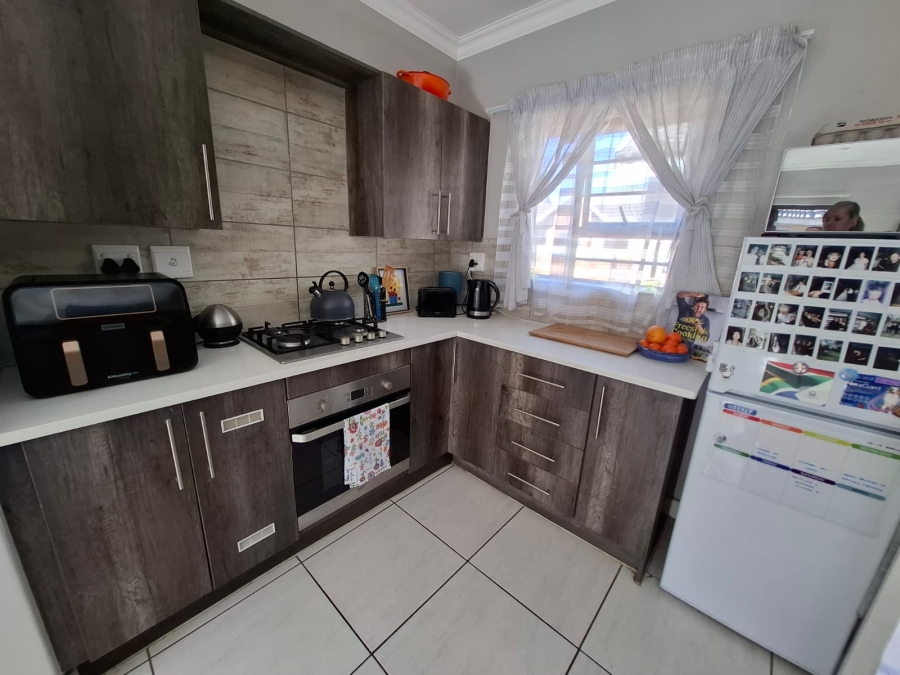 2 Bedroom Property for Sale in Heuwelsig Free State